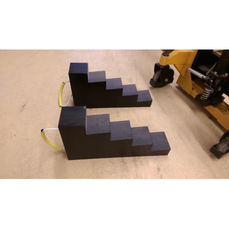 Câle à étage pour chariot élévateur